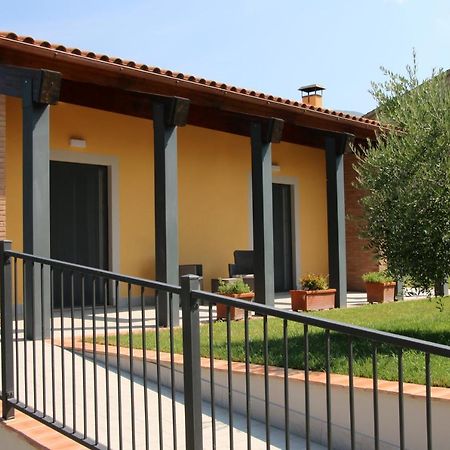 Bed and Breakfast Al Ginepro à Montecchio  Extérieur photo