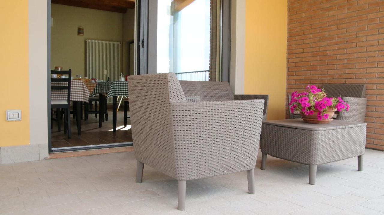 Bed and Breakfast Al Ginepro à Montecchio  Extérieur photo