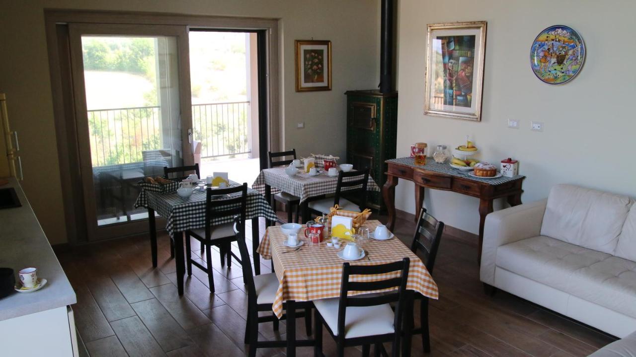 Bed and Breakfast Al Ginepro à Montecchio  Extérieur photo