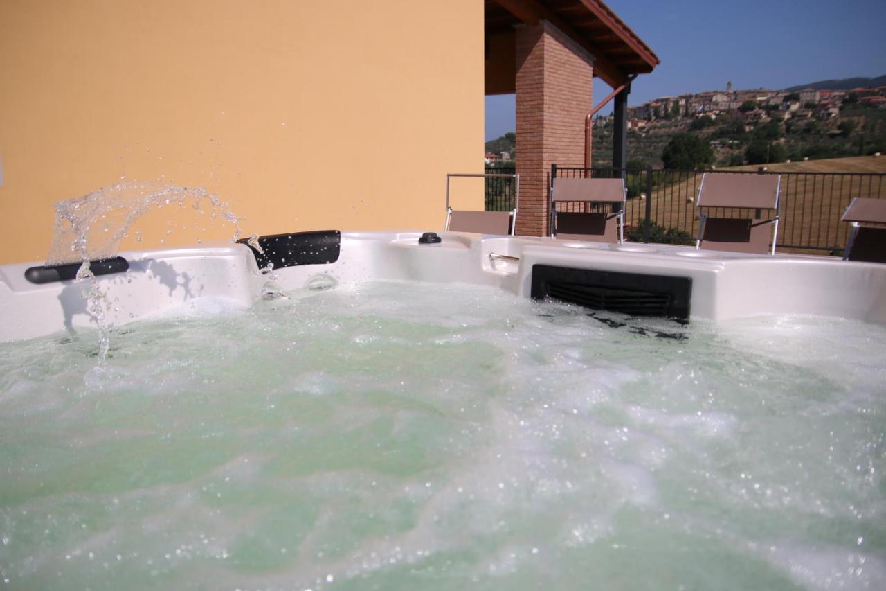Bed and Breakfast Al Ginepro à Montecchio  Extérieur photo